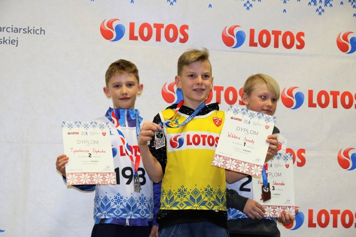 Wiktor Szozda na najwyższym stopniu podium Lotos Cup - fot. PZN